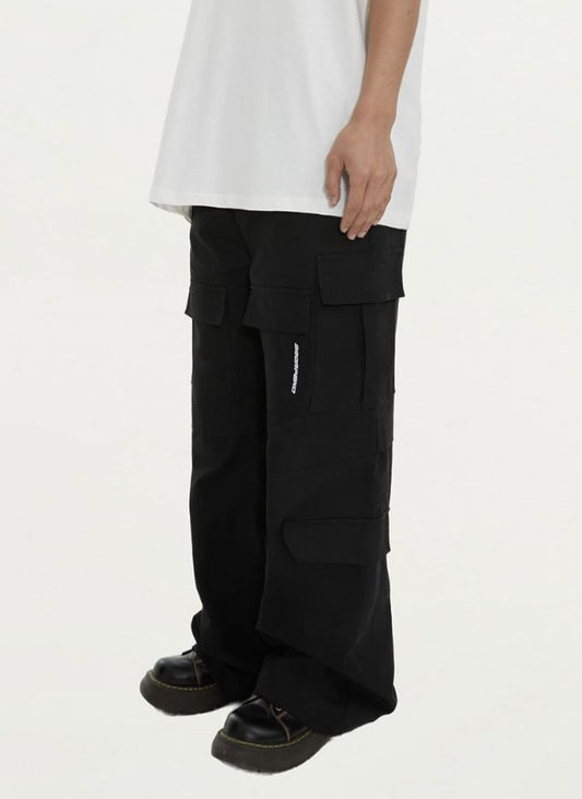 James - Wide leg Cargo trouser with multiple pockets